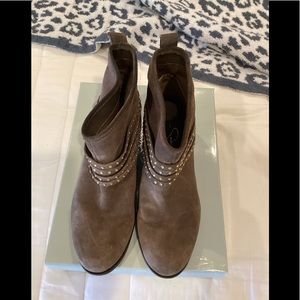 Jessica Simpson ankle boots size 10